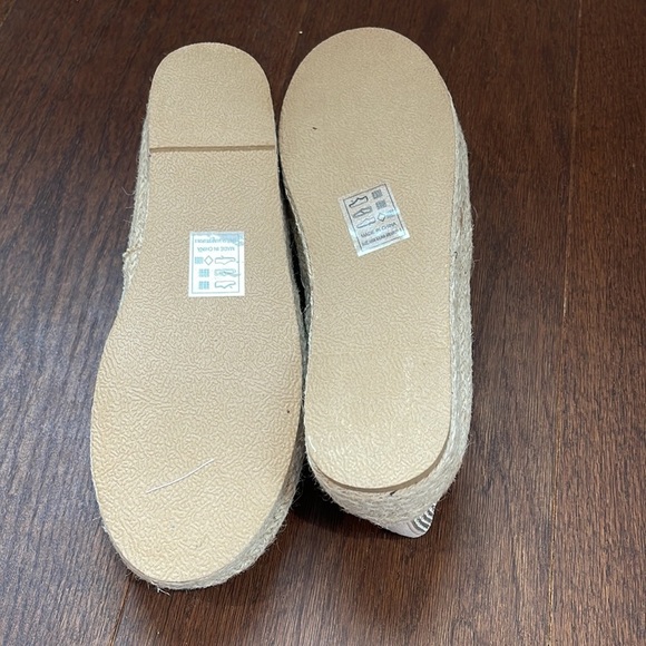 NWOT Qupid Women’s Rhinestone Flat Espadrilles Size 8.5 - Picture 5 of 7